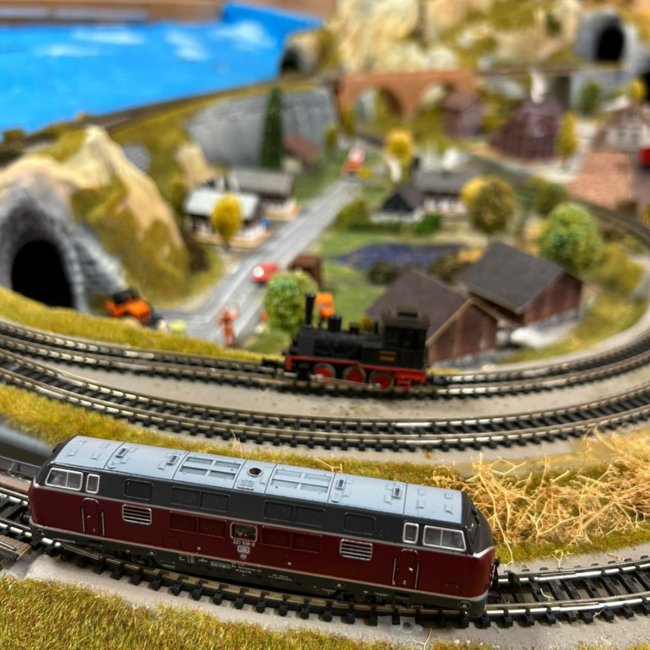 Die Modelleisenbahn in Nahaufnahme.
