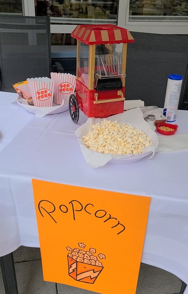 Popcorn aus der Popcornmaschine